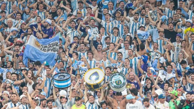Argentina - İngiltərə matçı öncəsi siyasi QƏRAR: Azarkeşlərə qadağa qoyuldu