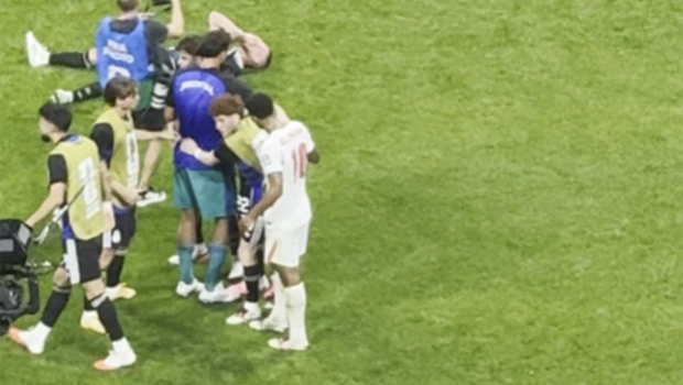 Final fitindən sonra argentinalı futbolçuya şillə vurdu - Video