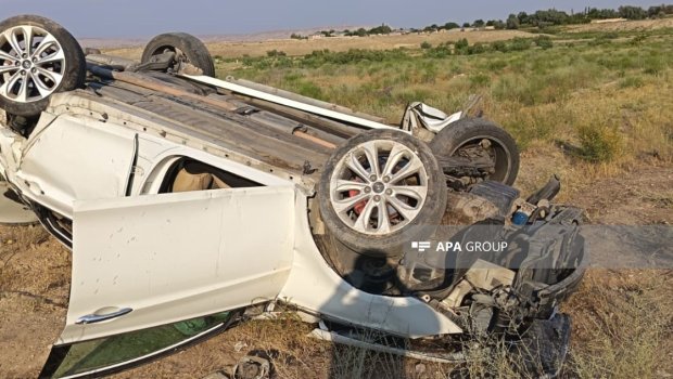 Minik avtomobili aşdı, 1 ölü, 5 yaralı var - FOTO