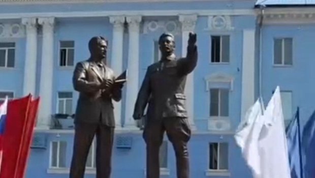 Voloqda vilayətində Stalinin daha bir abidəsi açıldı - VİDEO