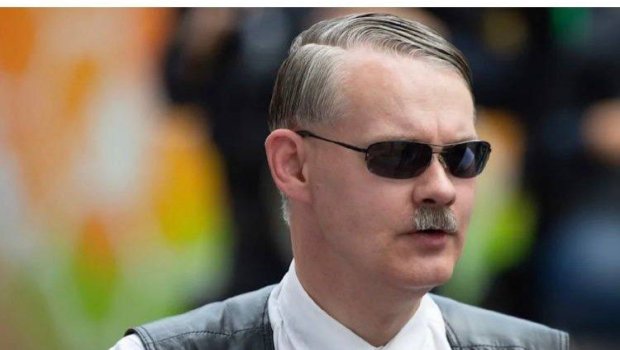 Almaniyada Hitleri tərifləyən şəxs məhkəmə qarşısına çıxacaq - FOTO