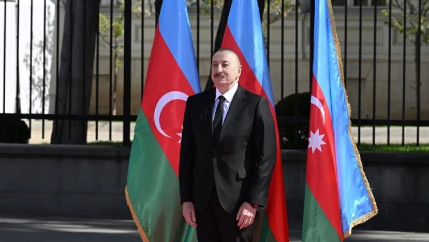 İlham Əliyevin Berlində rəsmi qarşılanma mərasimi