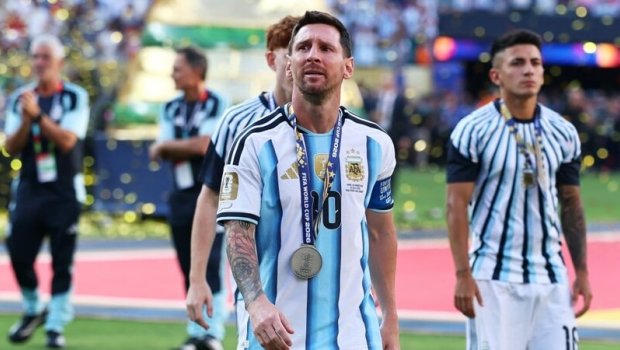 Messi dünya çempionatının ƏN YAXŞI oyunçusu seçildi