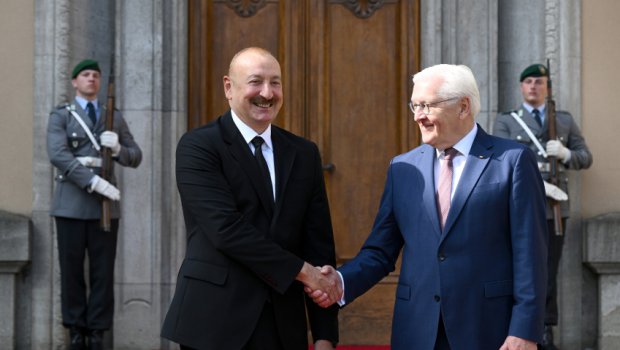 İlham Əliyevin Almaniyaya səfərindən VİDEOÇARX