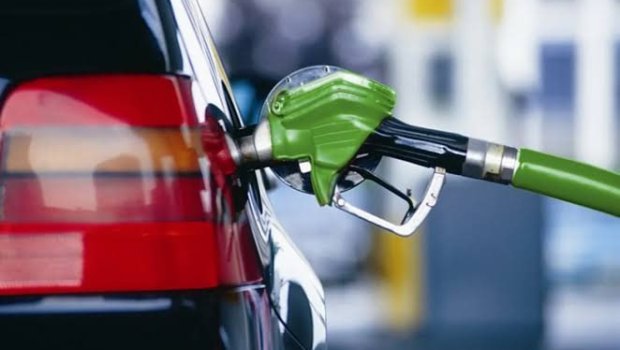 Azərbaycanda avtomobil benzini istehsalı artıb