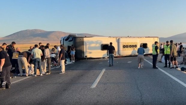 Türkiyədə sərnişin avtobusu aşdı: 31 nəfər xəsarət aldı - VİDEO