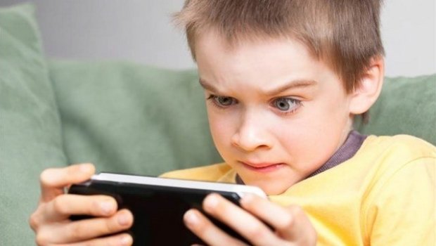 Telefon oyuncaqdır, yoxsa təhlükə? - Baş Prokurorluq &ldquo;Media Masası&rdquo;nda eksklüziv rəqəmlər açıqlayacaq &ndash; VİDEO