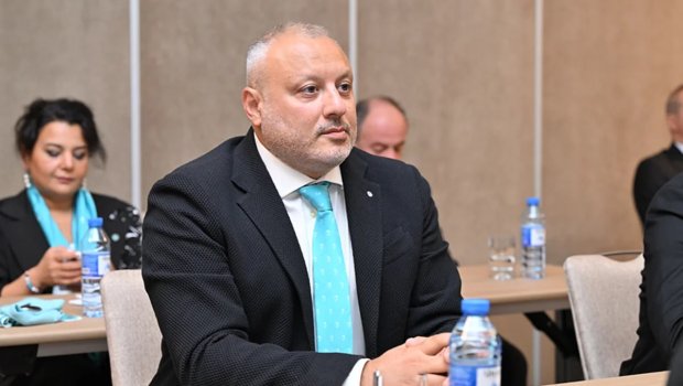 Elxan Səmədov növbəti dəfə Peşəkar Futbol Liqasının PREZİDENTİ SEÇİLDİ