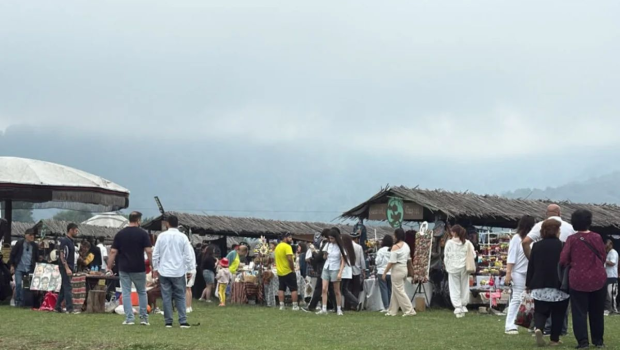 Göygöldə Milli Yaylaq Festivalında səhnə uçub, xəsarət alanlar var