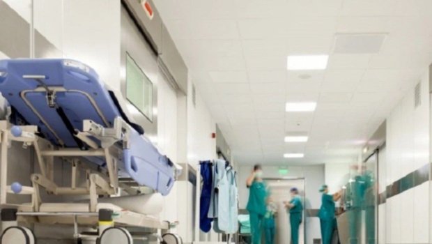 Bakıda küləkli havada 5 yaşlı uşaq xəsarət aldı