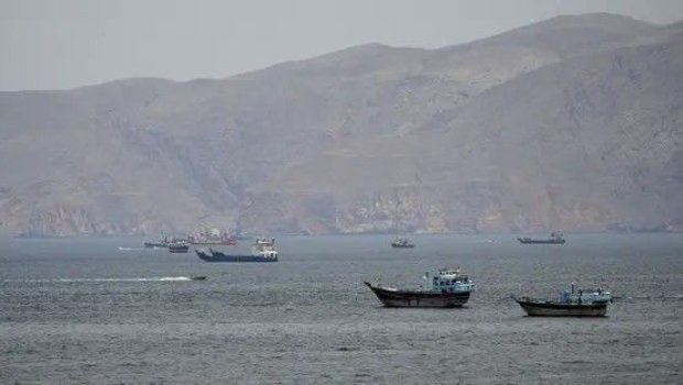 İran və Oman Hörmüz boğazında yeni dəhliz AÇIR