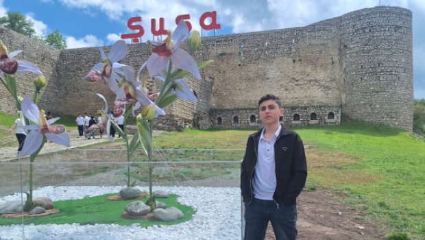 Ölkə üzrə yeganə 700 bal toplayan abituriyent: &ldquo;Çox çalışmaq kifayət etmir&rdquo; - FOTO