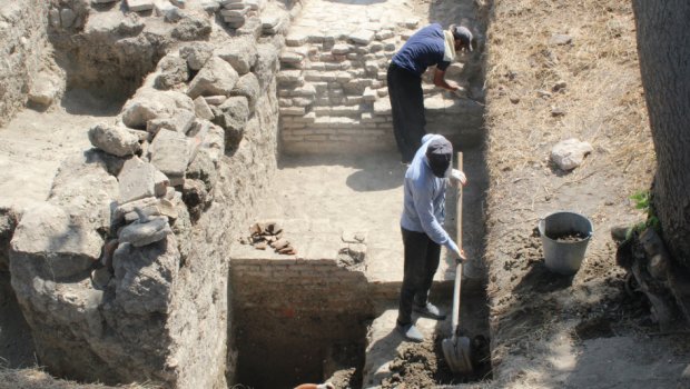 Qəbələdə tarixi sarayın qalıqları tapıldı &ndash; FOTO