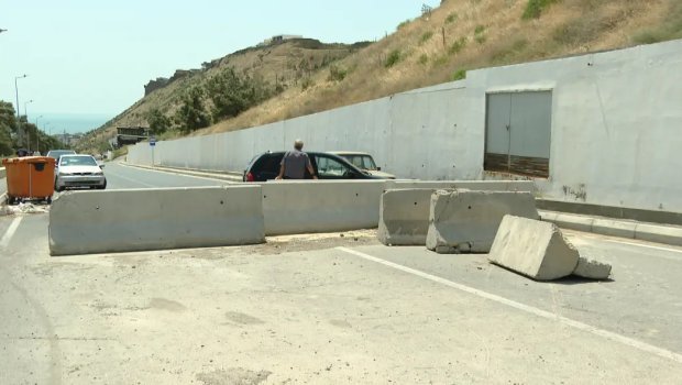 Sürüşmə səbəbindən bağlanan yol nə vaxt açılacaq? - VİDEO