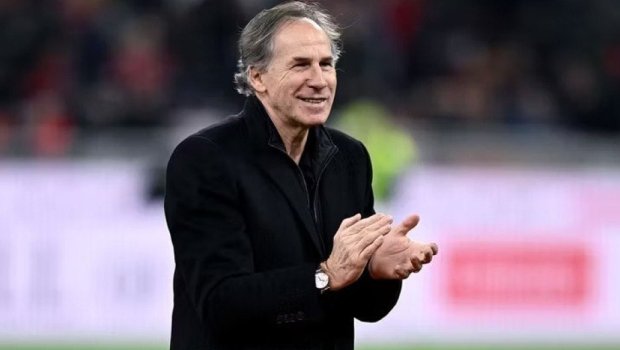 Əfsanəvi futbolçu vəfat etdi