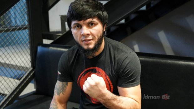 Tofiq Musayev UFC-də növbəti qələbəsini qazandı &ndash; VİDEO
