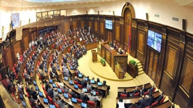 Ermənistan parlamentu bu gün onu yeni spiker seçəcək