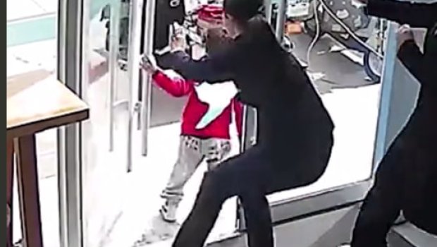 Diş həkimindən qaçan uşağın VİDEOSU sosial şəbəkələrdə viral oldu