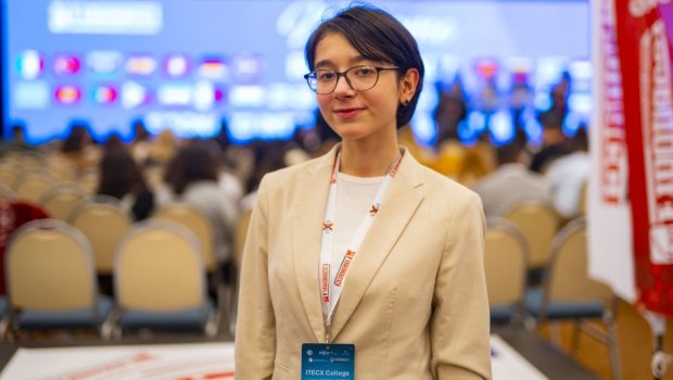 Azərbaycanlı tələbədən rekord uğur: 13 ölkə, 32 universitet və 9 təqaüd &ndash; FOTO
