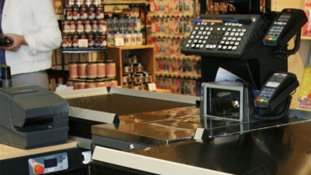 Bakıda çalışdıqları marketdən oğurluq etdilər