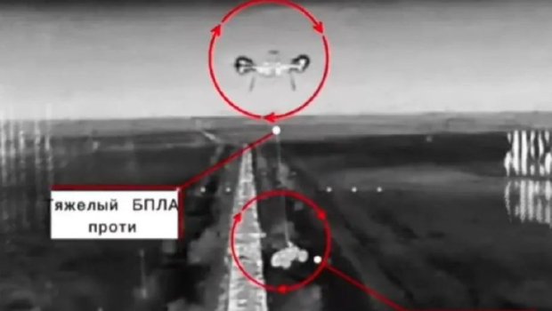 Ukrayna ilk dəfə döyüşdə dronlarla daşınan robotlardan istifadə etdi