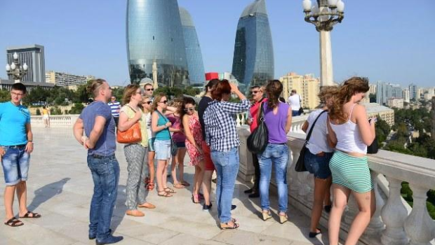 Azərbaycana gələn turistlər bu il nə qədər pul xərcləyib?