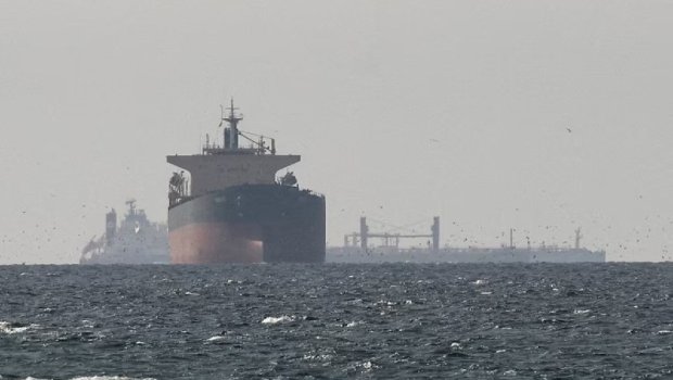 İraq neftini daşıyan tankerlər Hörmüz boğazından keçməyə başladı