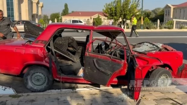 Naxçıvanda "VAZ-2107" "KamAZ"la toqquşdu: 3 nəfər xəsarət aldı - VİDEO