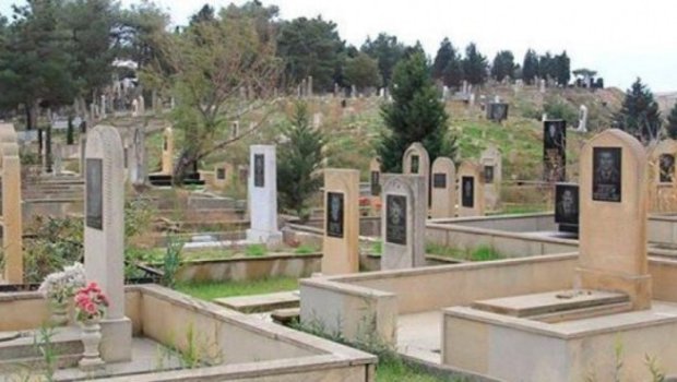 Bakıda qəbiristanlıqda İNSİDENT: Mollanı söydü, həbs olundu