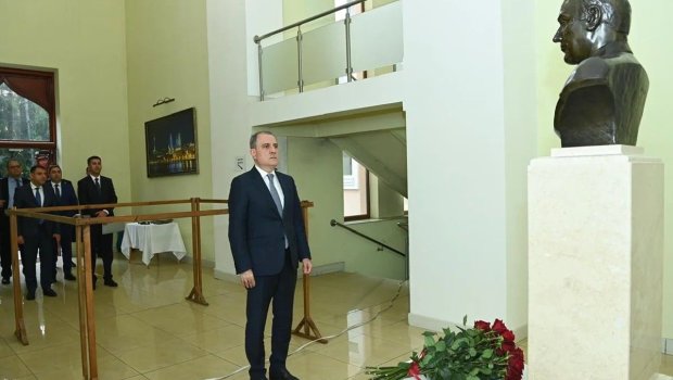 Ceyhun Bayramov Azərbaycanın Kiyevdəki səfirliyində - FOTOLAR