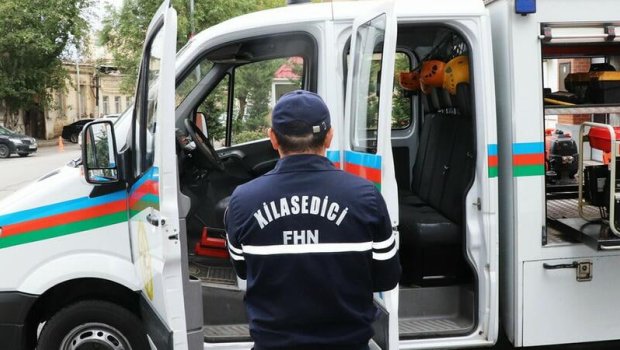 Bakıda FACİƏ: 2 nəfər xilas olundu, bir nəfərin meyiti tapıldı