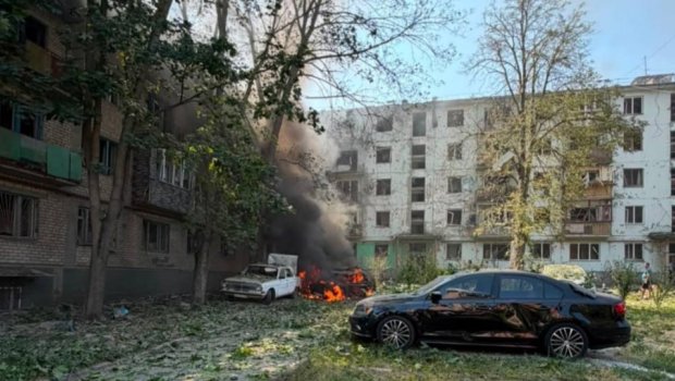 Rusiya Zaporojyeni BOMBALADI &ndash; Yaralılar var &ndash; VİDEO