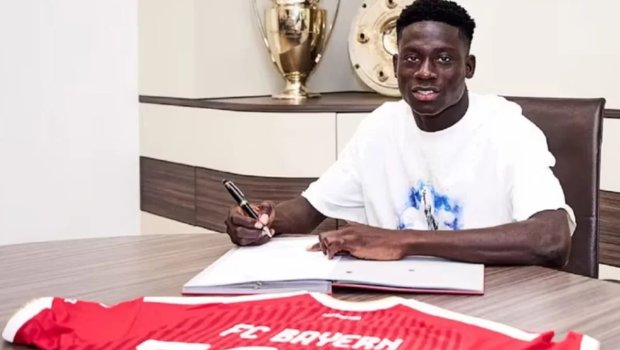 "Bavariya" Qambiya çempionatından 18 yaşlı futbolçunu transfer etdi