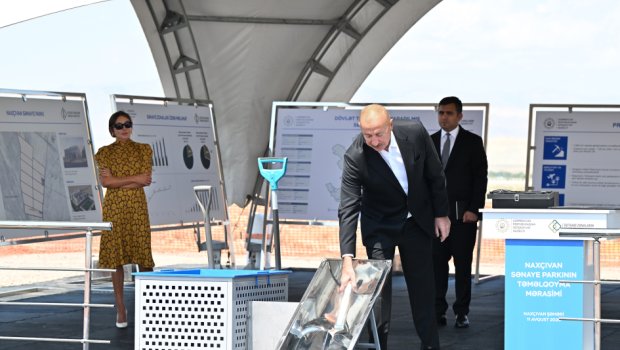 İlham Əliyev Naxçıvan Sənaye Parkının təməlini qoydu - FOTO