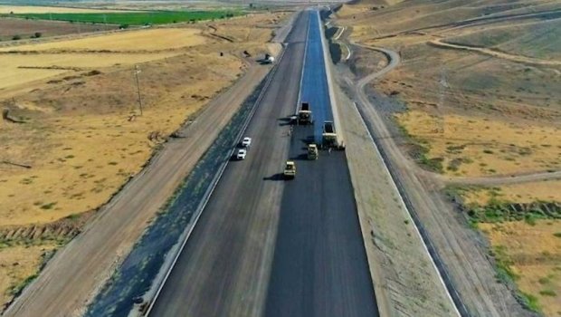 Prezident: Horadiz&ndash;Ağbənd avtomobil yolu demək olar hazırdır