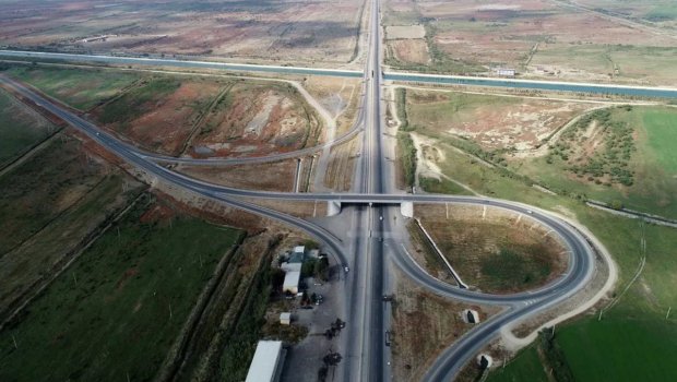 Naxçıvanda 420 kilometr uzunluğunda yollar çəkiləcək