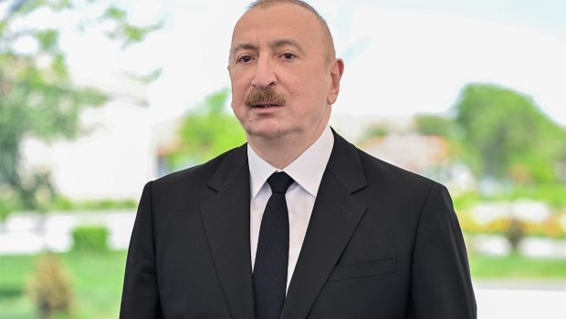 &ldquo;Hələlik iki istiqamət var: biri Türkiyə, biri İran&rdquo;