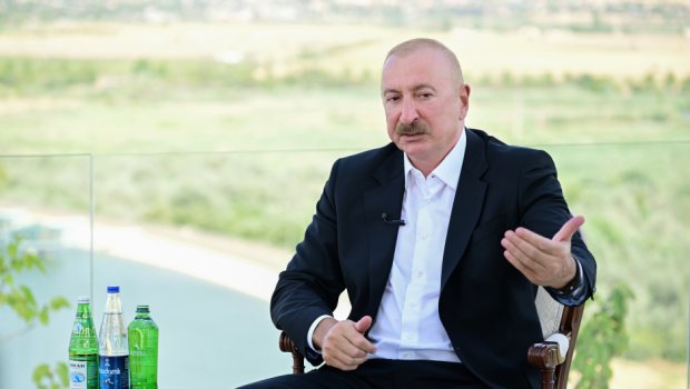 &ldquo;Hələlik iki istiqamət var: biri Türkiyə, biri İran&rdquo;
