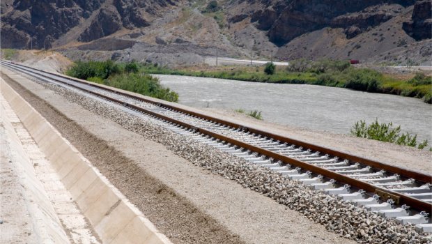 Naxçıvan dəmir yolu şəbəkəsinin yenidən qurulur &ndash; FOTO/VİDEO