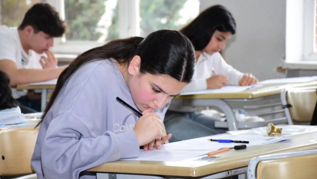 1, yoxsa 15 sentyabr -Məktəblər nə vaxt açılacaq?
