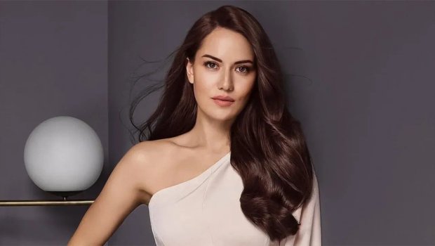 Türkiyəli məşhur aktrisa hər kəsi heyran etdi - FOTO