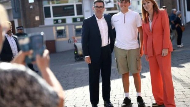 Britaniya baş naziri Uinston Çörçill kimi asqılı şalvar geyinir