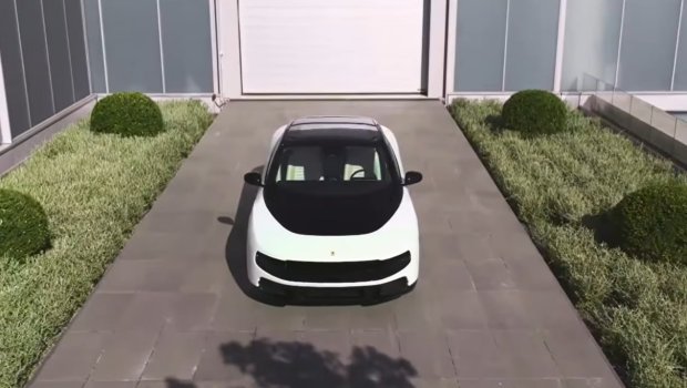 Ferrari-nin ilk elektromobili hərracda 40 milyon dollara satıldı - VİDEO