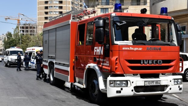 FHN əməliyyat görüntülərini yaydı: 685 yanğına çıxış, 6 qəza, partlayış... &ndash; VİDEO