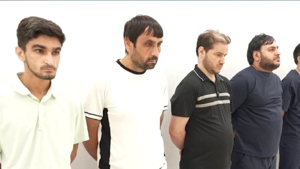 Dövlət qulluqçularının adından dələduzluq edən şəxslər TUTULDU - VİDEO