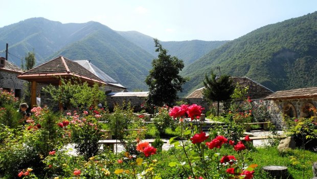 Hotellərin itirdiyi müştərini kənd evləri necə qazandı? &ndash; Turistləri qaçıran SƏBƏBLƏR