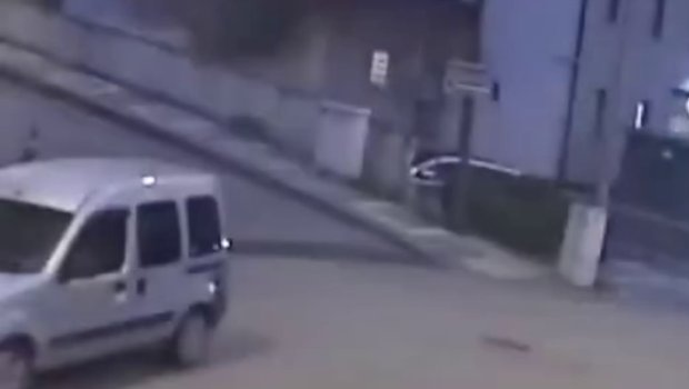 Türkiyədə polis idarəsinə dron hücumu &ndash; ANBAAN VİDEO