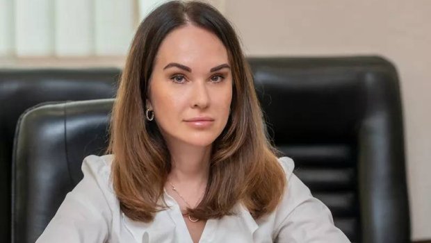 Zelenski evində axtarış aparılan İrina Mudranı vəzifəsindən AZAD ETDİ