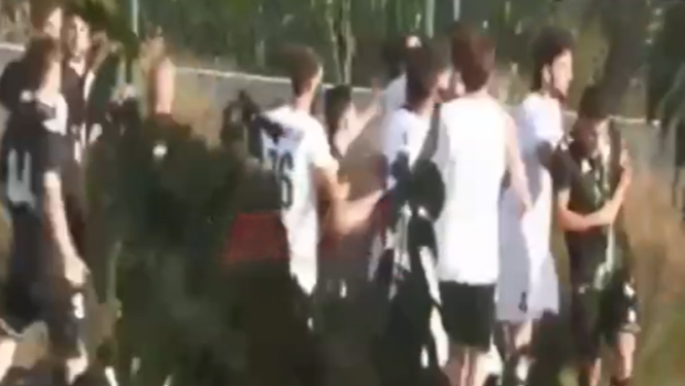 Azərbaycan və Türkiyə klublarının futbolçuları arasında kütləvi dava &ndash; Video