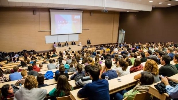 Özəl universitetlər Bakıdan köçürülə bilər &ndash; Yeni TƏKLİF GÜNDƏMDƏ